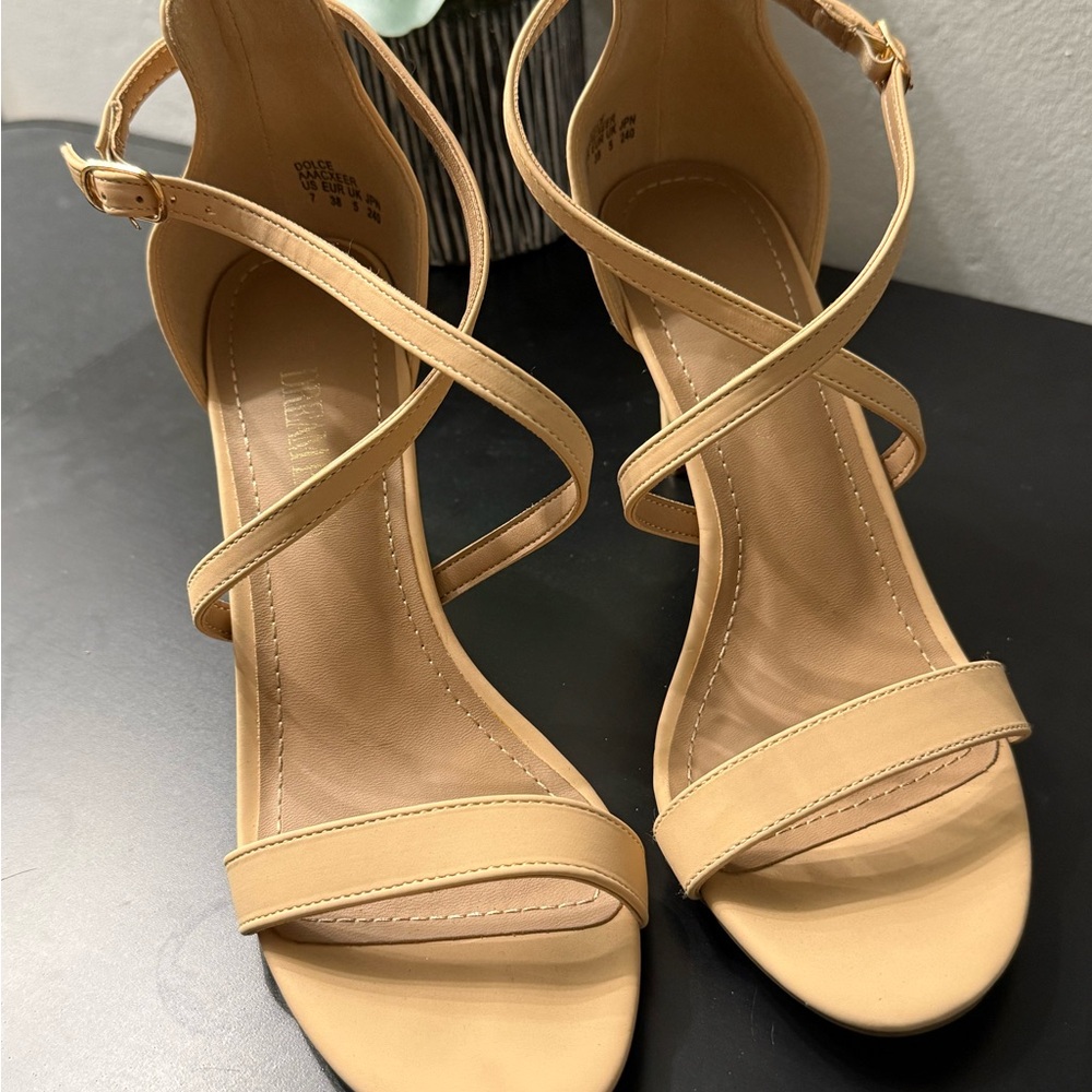 Dream Pairs Tan Strappy Heels